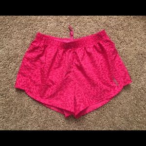 REEBOK PLAY DRY PINK PATTERNED SM RUNNING SHORTS